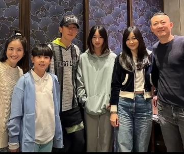 林依晨一家人照片:林依晨一家人照片图片